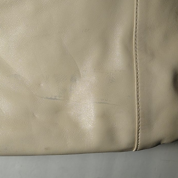 Coach - Picture 5 of 12